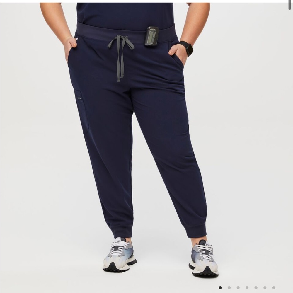 FIGS Women’s Zamora Navy Blue Jogger Scrub Pants Size XL Technical Collection